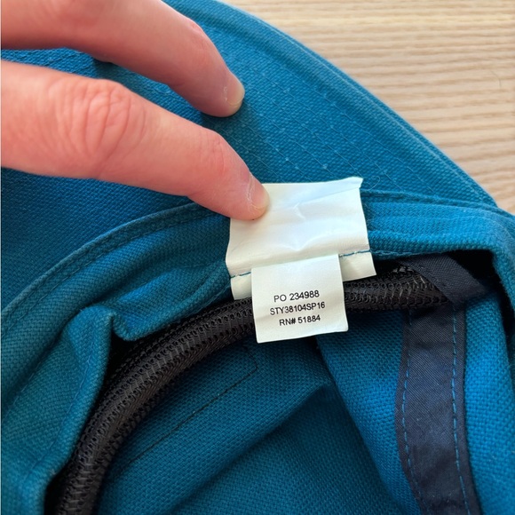 Patagonia canvas SnapBack hat - Picture 6 of 6